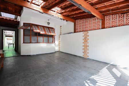 Casa para alugar com 220m², 3 quartos e 2 vagas Casa para alugar com 220m², 3 quartos e 2 vagasGaragem