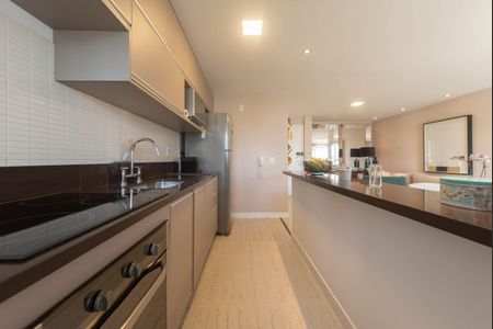 Apartamento para alugar com 92m², 2 quartos e 2 vagasCozinha