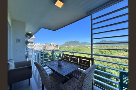 Apartamento à venda com 86m², 3 quartos e 2 vagasVaranda Sala