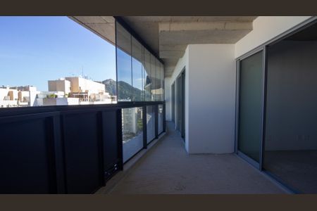 Apartamento à venda com 77m², 2 quartos e 1 vagaVaranda