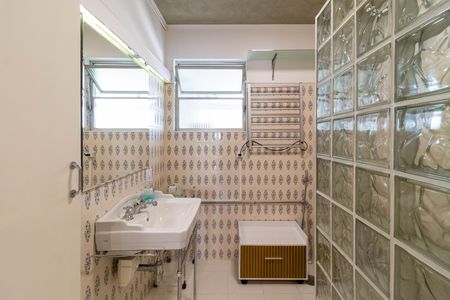 Apartamento à venda com 86m², 2 quartos e 1 vaga Apartamento à venda com 86m², 2 quartos e 1 vagaBanheiro