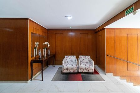 Apartamento à venda com 86m², 2 quartos e 1 vaga Apartamento à venda com 86m², 2 quartos e 1 vagaHall social