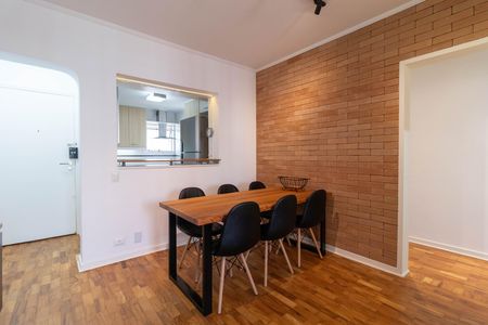 Apartamento à venda com 86m², 2 quartos e 1 vaga Apartamento à venda com 86m², 2 quartos e 1 vagaSala de Jantar