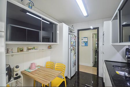 Apartamento à venda com 91m², 3 quartos e 2 vagasCozinha