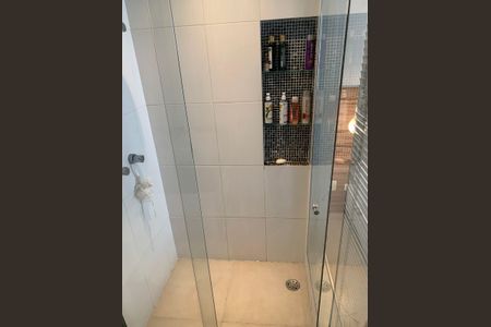 Apartamento à venda com 62m², 2 quartos e 1 vagaBanheiro 2