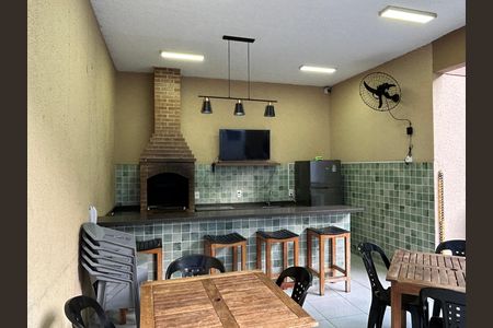 Apartamento para alugar com 43m², 2 quartos e sem vagaÁrea comum - Churrasqueira