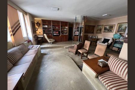 Apartamento à venda com 130m², 3 quartos e 2 vagasFoto 02