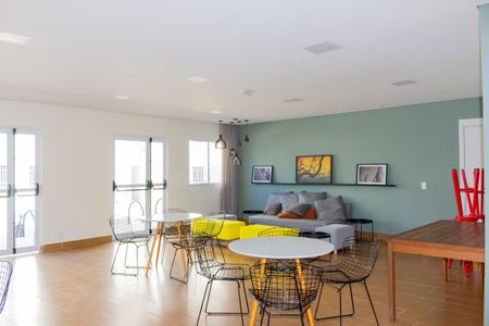 Apartamento à venda com 44m², 2 quartos e 1 vaga Apartamento à venda com 44m², 2 quartos e 1 vagaÁrea comum - Salão de festas