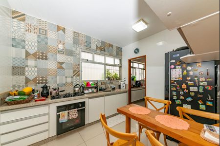 Apartamento à venda com 114m², 3 quartos e 2 vagasCozinha