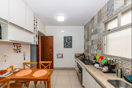 Apartamento à venda com 114m², 3 quartos e 2 vagasCozinha