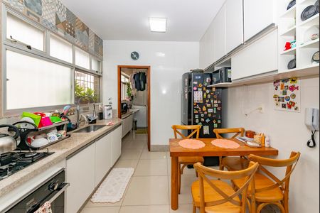 Apartamento à venda com 114m², 3 quartos e 2 vagasCozinha