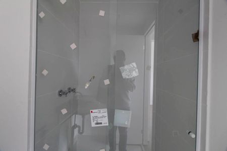 Apartamento à venda com 67m², 2 quartos e 1 vagaBanheiro Social