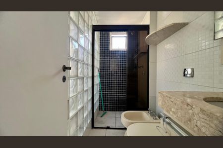 Apartamento à venda com 49m², 2 quartos e 1 vaga Apartamento à venda com 49m², 2 quartos e 1 vagaBanheiro