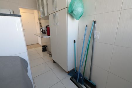Apartamento à venda com 63m², 3 quartos e 1 vagaÁrea de Serviço