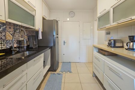 Apartamento para alugar com 130m², 3 quartos e 2 vagas Apartamento para alugar com 130m², 3 quartos e 2 vagasCozinha