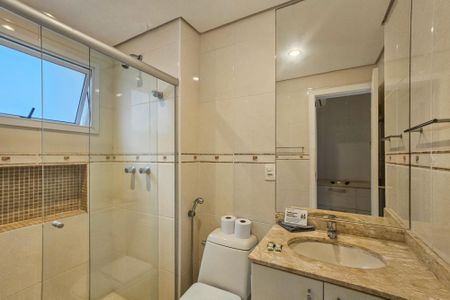 Apartamento para alugar com 130m², 3 quartos e 2 vagas Apartamento para alugar com 130m², 3 quartos e 2 vagasBanheiro 1