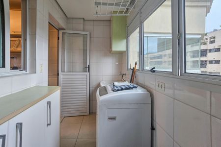 Apartamento para alugar com 130m², 3 quartos e 2 vagas Apartamento para alugar com 130m², 3 quartos e 2 vagasÁrea de serviço