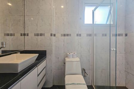 Apartamento para alugar com 130m², 3 quartos e 2 vagas Apartamento para alugar com 130m², 3 quartos e 2 vagasBanheiro 2