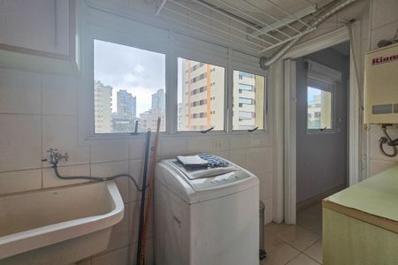 Apartamento para alugar com 130m², 3 quartos e 2 vagas Apartamento para alugar com 130m², 3 quartos e 2 vagasÁrea de serviço