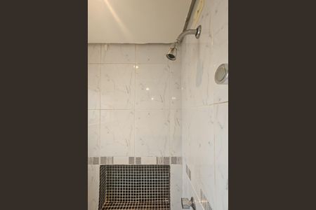 Apartamento para alugar com 130m², 3 quartos e 2 vagas Apartamento para alugar com 130m², 3 quartos e 2 vagasBanheiro 2