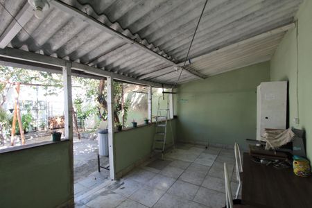 Casa à venda com 170m², 5 quartos e 2 vagasÁrea de Serviço