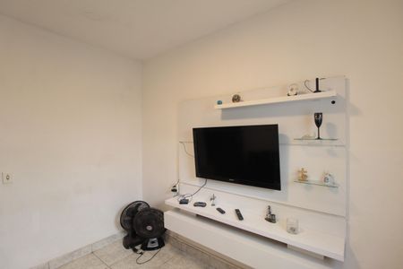 Casa à venda com 170m², 5 quartos e 2 vagasSala