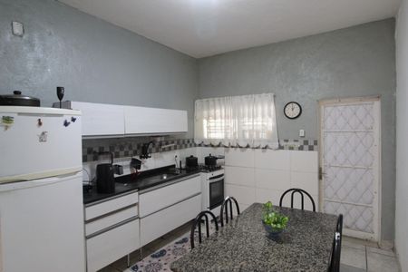 Casa à venda com 170m², 5 quartos e 2 vagasCozinha