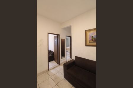 Casa à venda com 170m², 5 quartos e 2 vagasSala