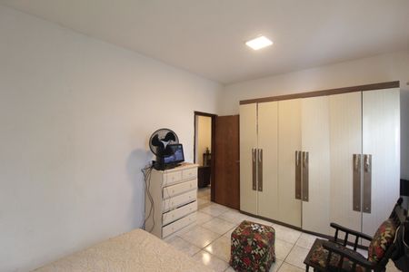 Casa à venda com 170m², 5 quartos e 2 vagasQuarto 2