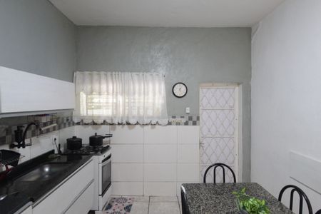 Casa à venda com 170m², 5 quartos e 2 vagasCozinha