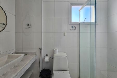 Apartamento para alugar com 130m², 3 quartos e 2 vagas Apartamento para alugar com 130m², 3 quartos e 2 vagasBanheiro da suíte 3