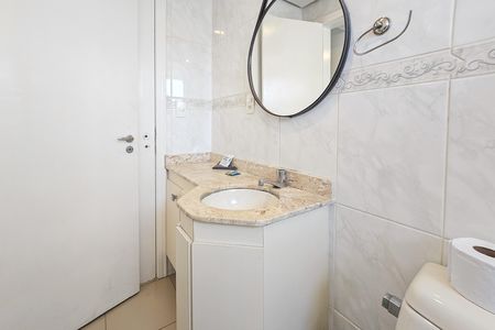 Apartamento para alugar com 130m², 3 quartos e 2 vagas Apartamento para alugar com 130m², 3 quartos e 2 vagasBanheiro da suíte 2