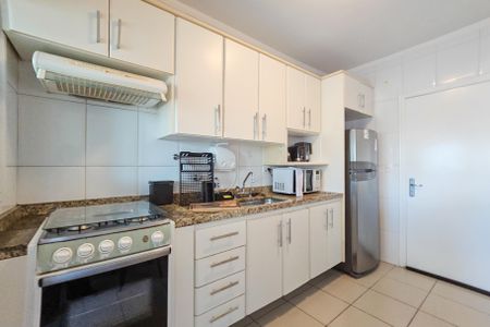 Apartamento para alugar com 130m², 3 quartos e 2 vagas Apartamento para alugar com 130m², 3 quartos e 2 vagasCozinha