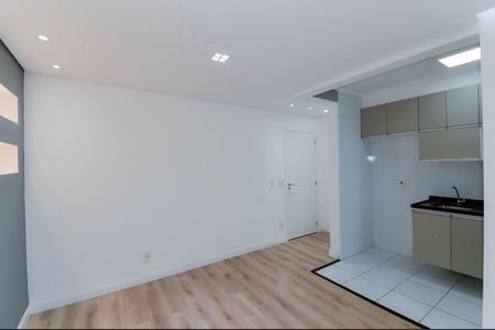 Apartamento para alugar com 67m², 2 quartos e 1 vagaSala