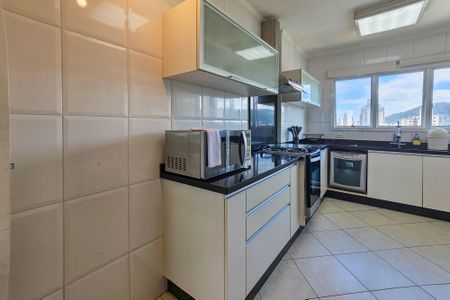 Apartamento para alugar com 119m², 3 quartos e sem vaga Apartamento para alugar com 119m², 3 quartos e sem vagaCozinha
