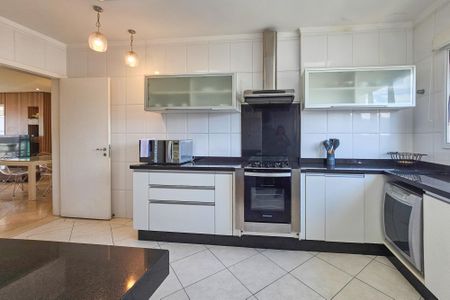 Apartamento para alugar com 119m², 3 quartos e sem vaga Apartamento para alugar com 119m², 3 quartos e sem vagaCozinha