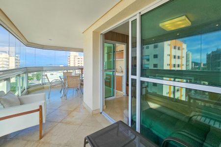 Apartamento para alugar com 119m², 3 quartos e sem vaga Apartamento para alugar com 119m², 3 quartos e sem vagaVaranda