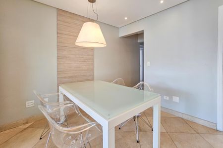 Apartamento para alugar com 119m², 3 quartos e sem vaga Apartamento para alugar com 119m², 3 quartos e sem vagaSala