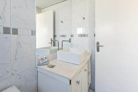 Apartamento para alugar com 119m², 3 quartos e sem vaga Apartamento para alugar com 119m², 3 quartos e sem vagaBanheiro da suíte 1