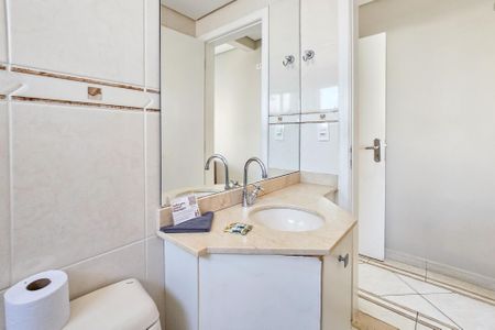 Apartamento para alugar com 119m², 3 quartos e sem vaga Apartamento para alugar com 119m², 3 quartos e sem vagaBanheiro da suíte 2
