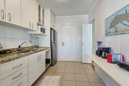 Apartamento para alugar com 130m², 3 quartos e 2 vagasCozinha