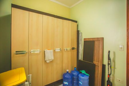 Casa à venda com 282m², 4 quartos e 4 vagas Casa à venda com 282m², 4 quartos e 4 vagasQuarto de Serviço