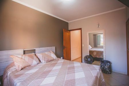 Casa à venda com 282m², 4 quartos e 4 vagas Casa à venda com 282m², 4 quartos e 4 vagasSuíte 1