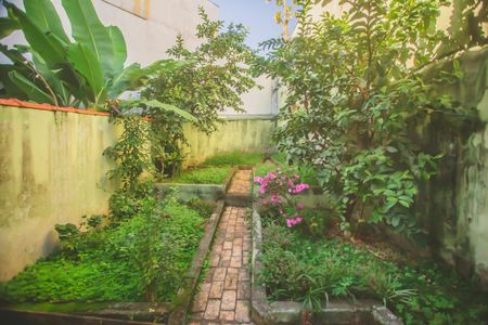 Casa à venda com 282m², 4 quartos e 4 vagas Casa à venda com 282m², 4 quartos e 4 vagasJardim