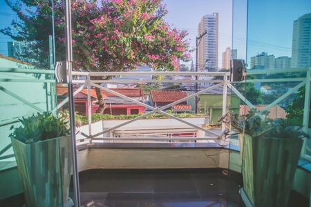 Casa à venda com 282m², 4 quartos e 4 vagas Casa à venda com 282m², 4 quartos e 4 vagasVaranda