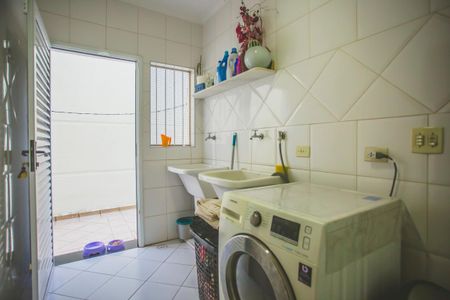 Casa à venda com 282m², 4 quartos e 4 vagas Casa à venda com 282m², 4 quartos e 4 vagasÁrea de Serviço