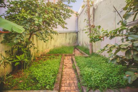 Casa à venda com 282m², 4 quartos e 4 vagas Casa à venda com 282m², 4 quartos e 4 vagasJardim