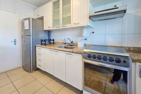Apartamento para alugar com 130m², 3 quartos e 2 vagas Apartamento para alugar com 130m², 3 quartos e 2 vagasCozinha