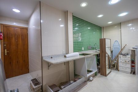 Apartamento à venda com 116m², 2 quartos e 1 vaga Apartamento à venda com 116m², 2 quartos e 1 vagaCozinha