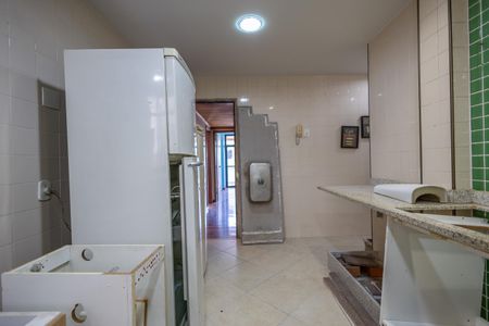 Apartamento à venda com 116m², 2 quartos e 1 vaga Apartamento à venda com 116m², 2 quartos e 1 vagaCozinha